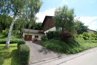 Einfamilienhaus zum Kauf 379.000 € 8 Zimmer 170,2 m² 1.000,2 m² Grundstück Degernau Wutöschingen 79793