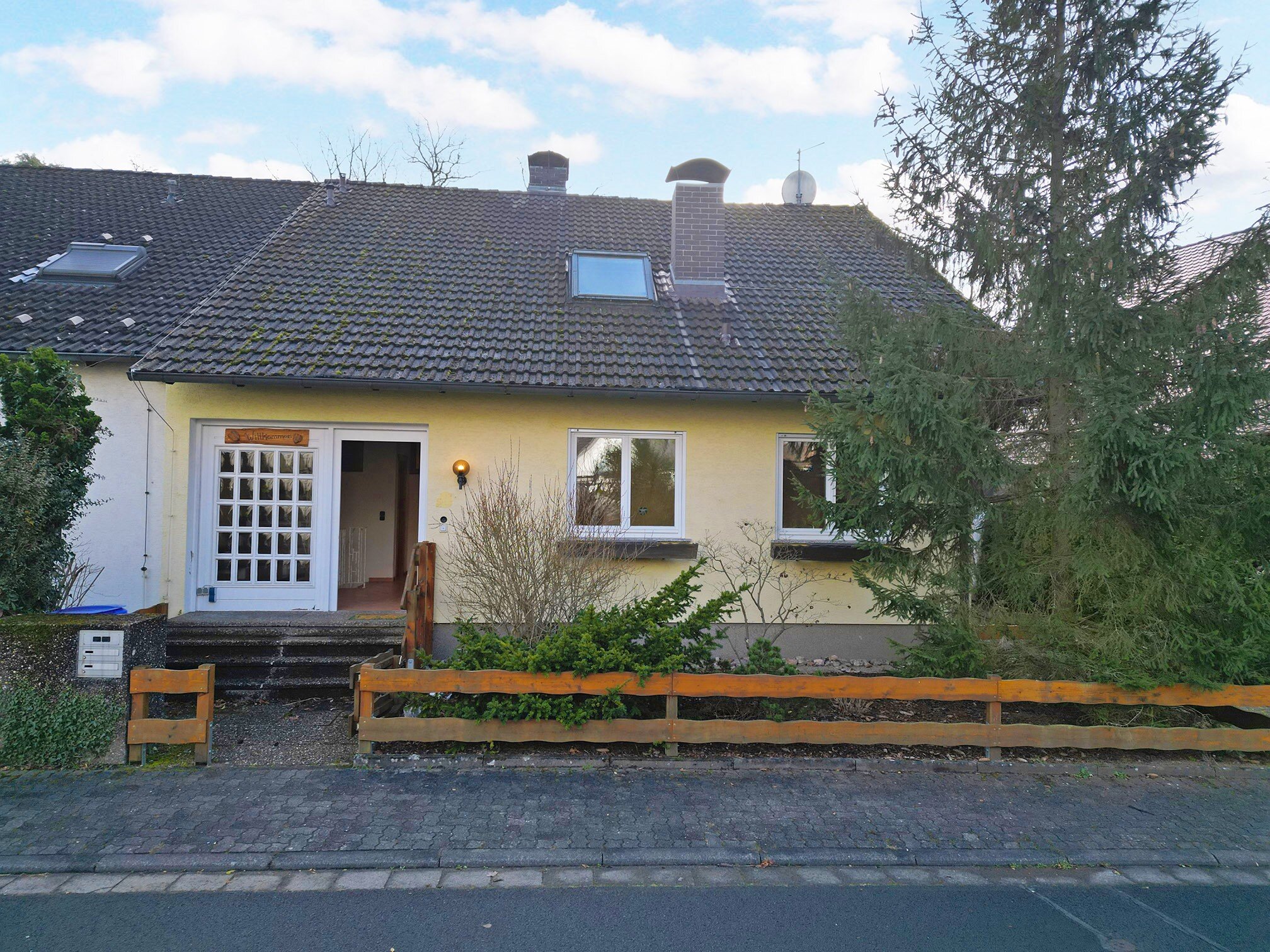 Einfamilienhaus zum Kauf 519.000 € 7 Zimmer 176 m²<br/>Wohnfläche 518 m²<br/>Grundstück Dettingen Karlstein 63791