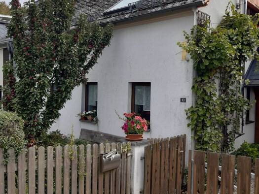 Mehrfamilienhaus zum Kauf 229.000 € 6 Zimmer 190 m² 284 m² Grundstück Oberlosa Plauen 08527