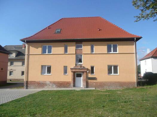 Wohnung zur Miete 320 € 3,5 Zimmer 51 m² frei ab 01.06.2026 Straße des Friedens 36 Braunsbedra 06242