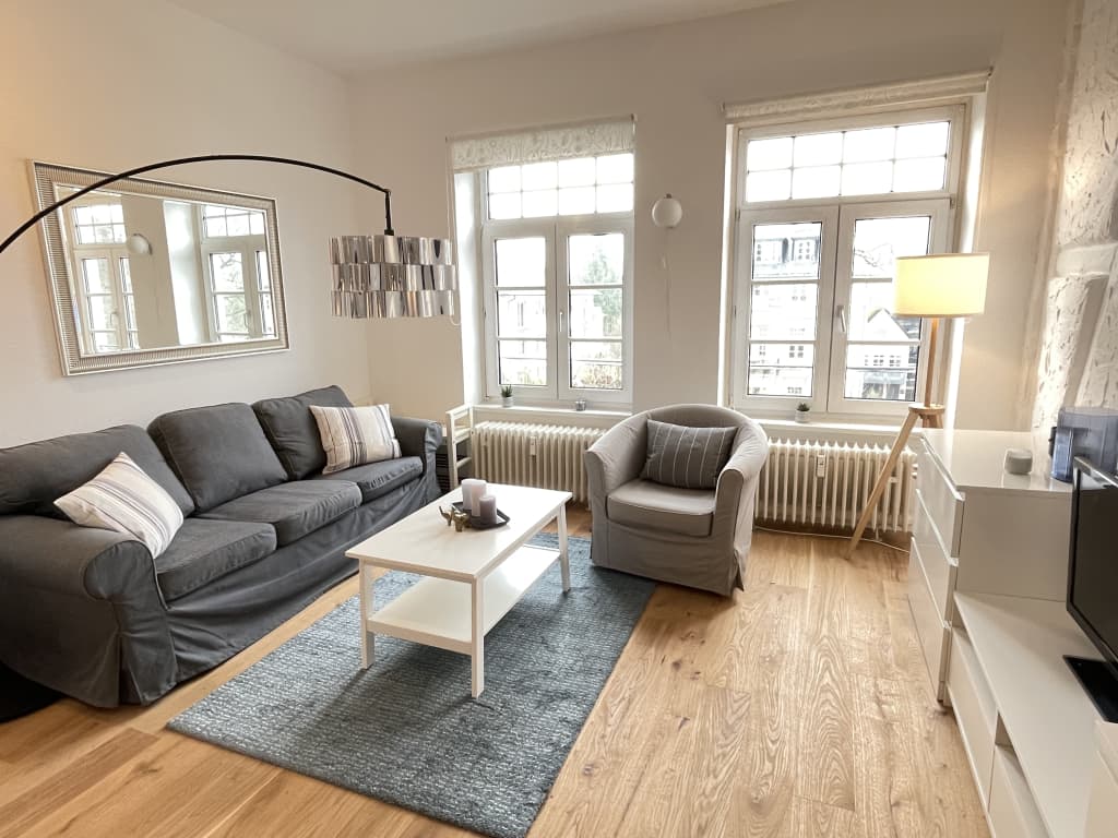 Wohnung zur Miete Wohnen auf Zeit 1.766 € 2 Zimmer 40 m²<br/>Wohnfläche 02.02.2025<br/>Verfügbarkeit Kaiser-Friedrich-Promenade Wahlbezirk 11 Bad Homburg vor der Höhe 61348