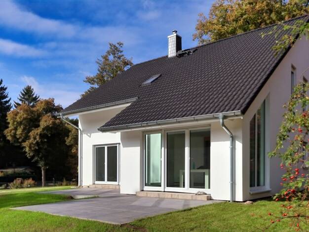 Einfamilienhaus zur Miete 1.999 € 6 Zimmer 166,2 m² 750 m² Grundstück frei ab sofort Biesenthal Biesenthal 16359