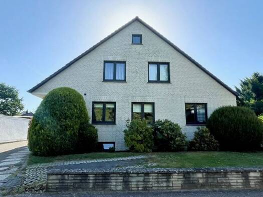 Wohnung zur Miete 830 € 4 Zimmer 92,5 m² 1. Geschoss frei ab sofort Stadthagen 31655