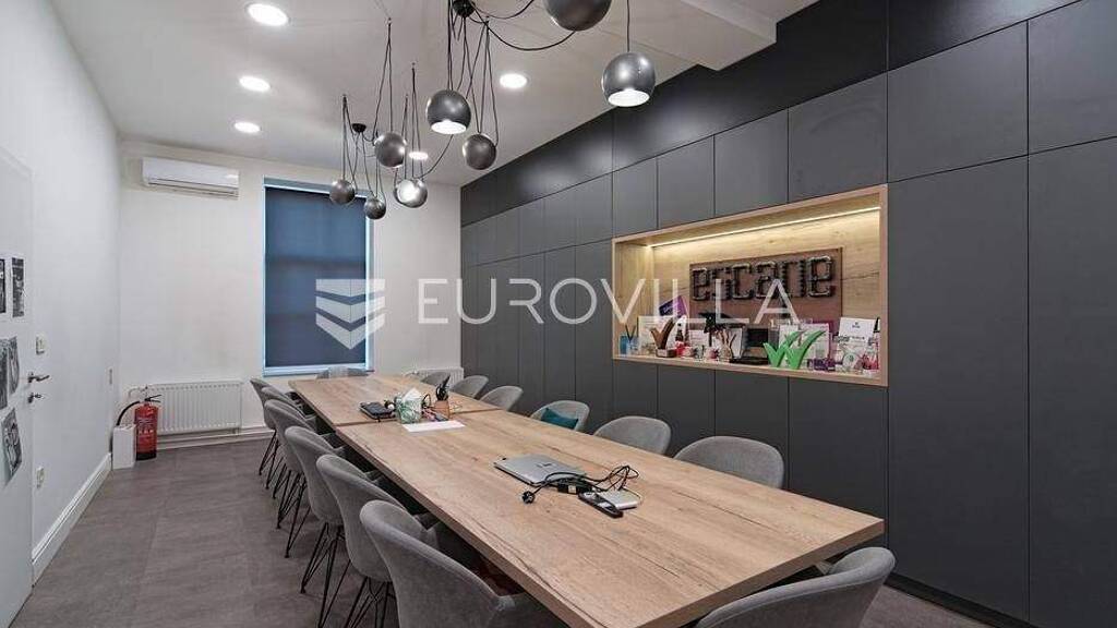 Büro zum Kauf 450.000 € Gornji grad / Centar Centar 31000