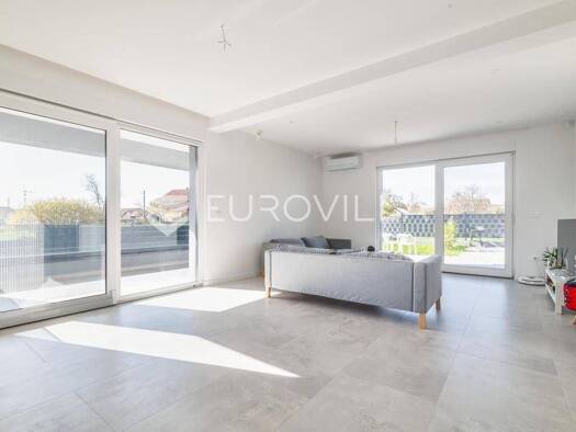 Haus zum Kauf 550.000 € 4 Zimmer 180 m² Sesvetska sela Staro Brestje