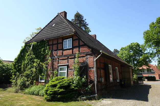 Haus zum Kauf 134.000 € 9 Zimmer 157 m² 3.003 m² Grundstück Bücken Bücken 27333