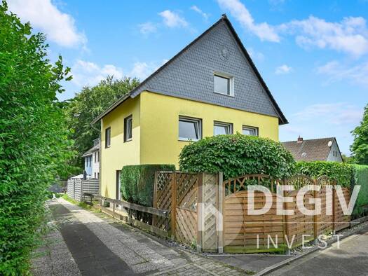 Reihenmittelhaus zum Kauf 180.000 € 5 Zimmer 122 m² 262 m² Grundstück Mitte Heiligenhaus 42579