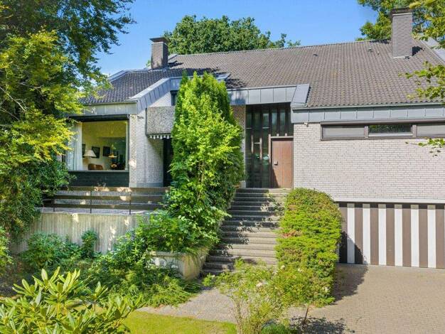 Einfamilienhaus zum Kauf 1.250.000 € 7 Zimmer 230 m² 2.501 m² Grundstück Mürwik Flensburg 24944