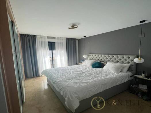 Penthouse zur Miete - Erstbezug 2.500 € 2 Zimmer 124 m² Valencia 46009