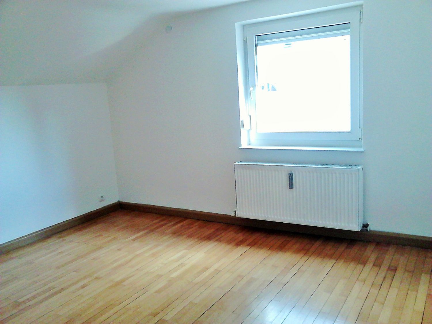 Wohnung zur Miete 590 € 3,5 Zimmer 90 m²<br/>Wohnfläche 2.<br/>Geschoss Eisberg Amberg 92224