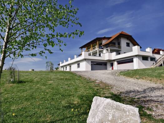 Haus zum Kauf - Erstbezug 1.973.000 € 4 Zimmer 271 m² 4.300 m² Grundstück Empersdorf 8081