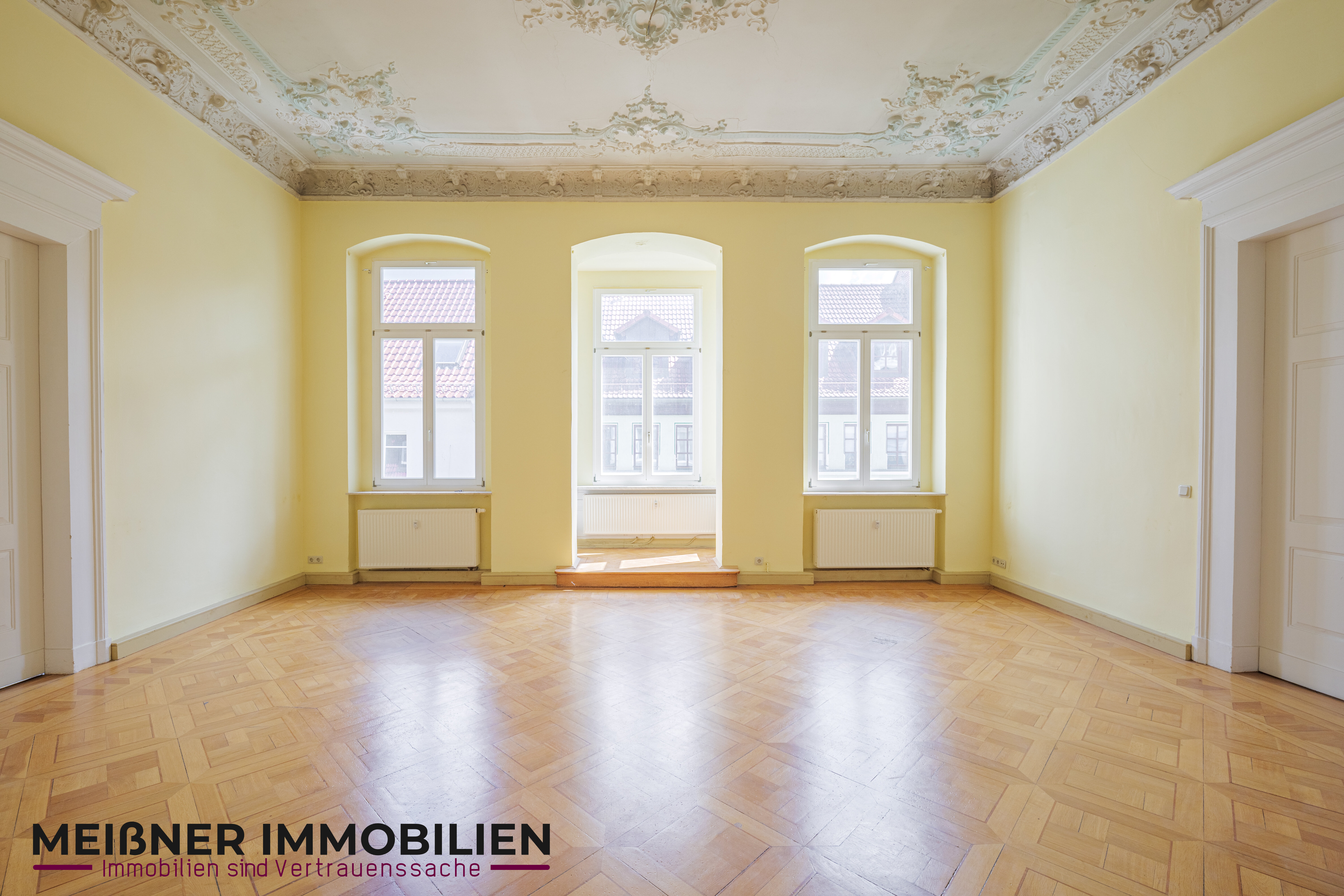 Büro-/Praxisfläche zum Kauf 750.000 € 15 Zimmer 370 m²<br/>Bürofläche Wahlbezirk 14 Suhl 98527