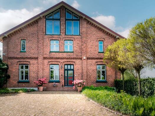 Bauernhaus zum Kauf 5 Zimmer 197 m² 10.011 m² Grundstück Neuenbrook Neuenbrook 25578