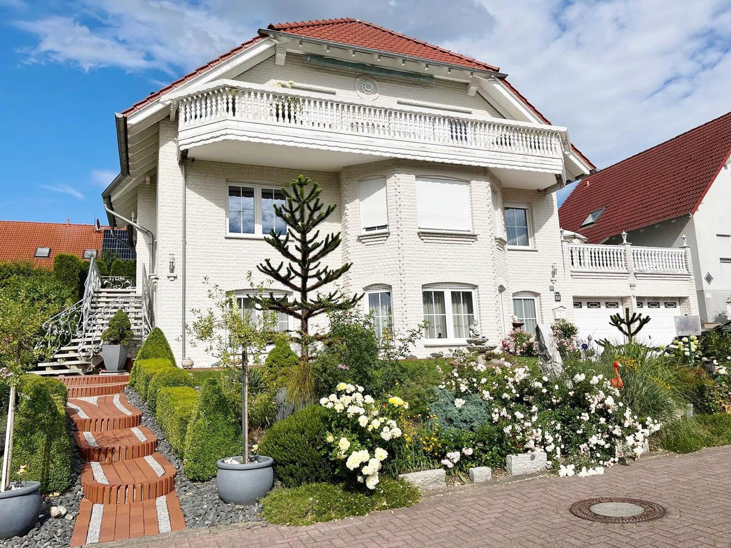 Mehrfamilienhaus zum Kauf provisionsfrei 490.000 € 7 Zimmer 203 m²<br/>Wohnfläche 639 m²<br/>Grundstück Uslar Uslar 37170