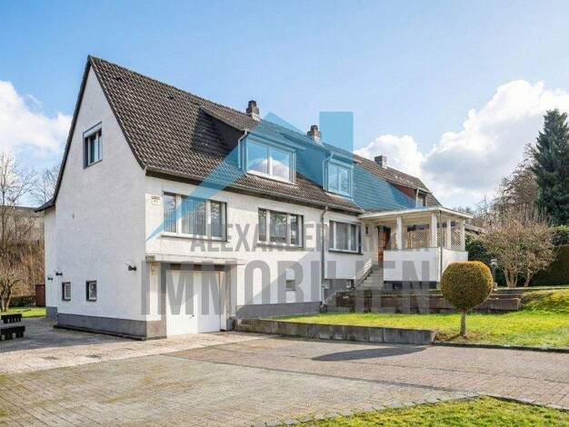 Mehrfamilienhaus zum Kauf 369.900 € 9 Zimmer 212,3 m² 1.079 m² Grundstück Bettenhausen Kassel / Bettenhausen 34123