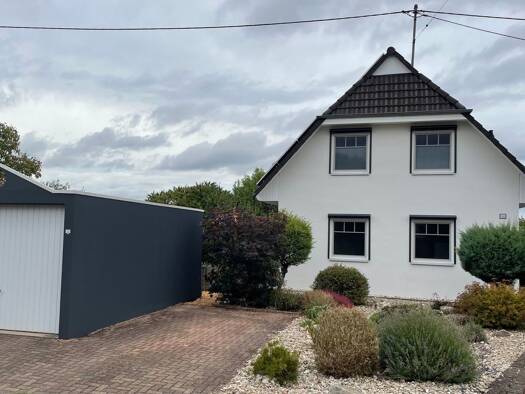 Einfamilienhaus zur Miete 1.000 € 4 Zimmer 124 m² 781 m² Grundstück frei ab 01.03.2026 Lötzbeuren 56843