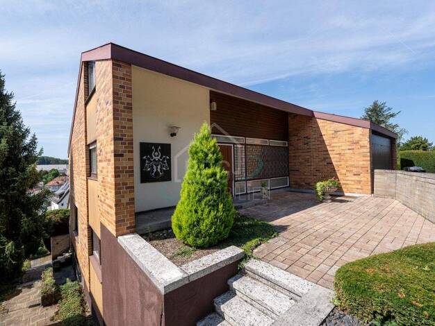 Einfamilienhaus zum Kauf 6 Zimmer 276,8 m² 593 m² Grundstück Nürtingen 72622