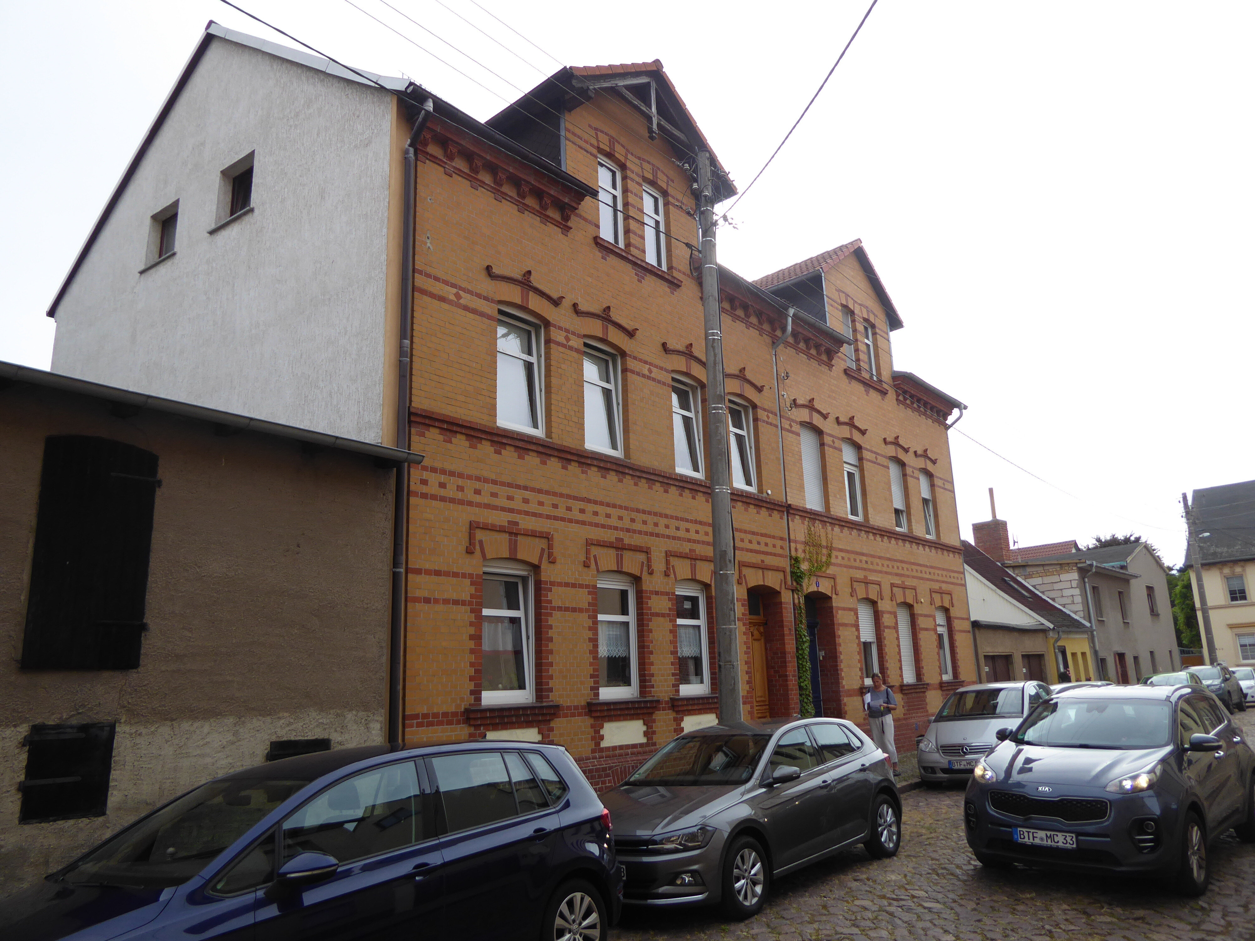 Mehrfamilienhaus zum Kauf 130.000 € 142,2 m²<br/>Wohnfläche 162 m²<br/>Grundstück Wallstr. 7 Zörbig Zörbig 06780