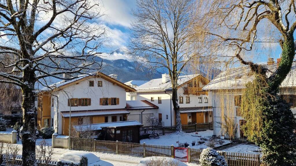 Wohnung zur Miete 1.500 € 2,5 Zimmer 67 m² Geschoss 2/3 frei ab 01.05.2026 Partenkirchen Garmisch-Partenkirchen 82467