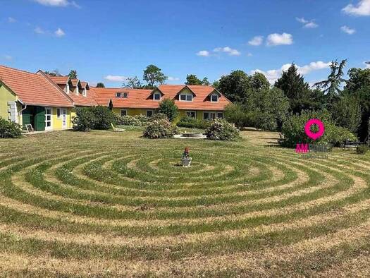 Mehrfamilienhaus zum Kauf 545.000 € 17 Zimmer 397 m² 5.474 m² Grundstück Halbturn 7131