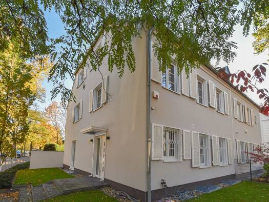 Doppelhaushälfte zur Miete 6.000 € 6 Zimmer 245 m² 650 m² Grundstück frei ab 01.07.2026 Forckenbeckstraße 52 Schmargendorf Berlin 14199