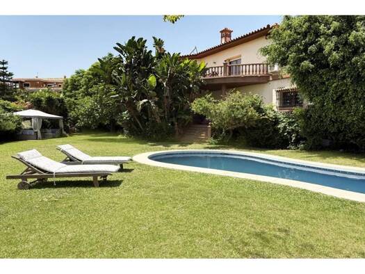 Chalet zum Kauf 1.790.000 € 6 Zimmer 493 m² 1.055 m² Grundstück Benalmádena 29630