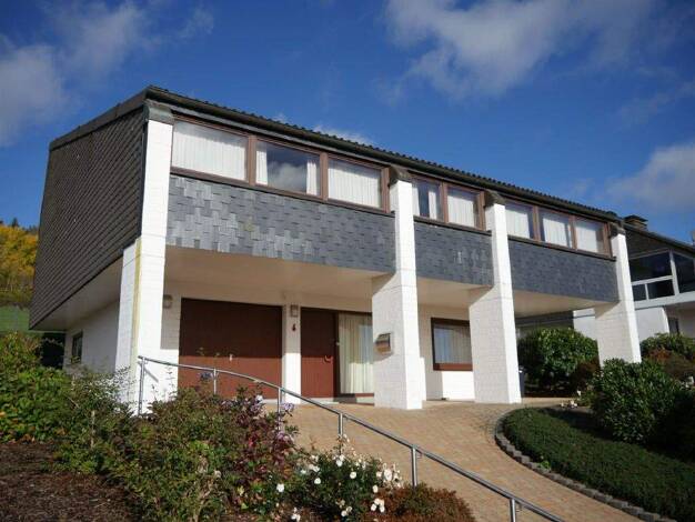 Einfamilienhaus zum Kauf 379.000 € 4 Zimmer 160 m² 672 m² Grundstück Biekhofen Attendorn-Biekhofen 57439