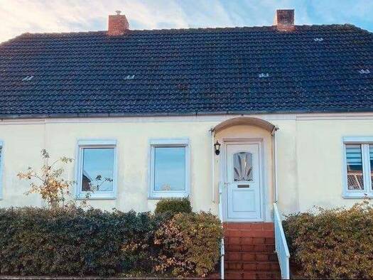 Bungalow zum Kauf 315.000 € 5 Zimmer 120 m² 1.800 m² Grundstück frei ab sofort Satow 18239