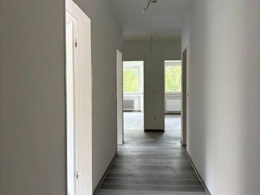Wohnung zur Miete 524 € 3 Zimmer 75,8 m² 1. Geschoss frei ab 01.12.2026 Schlehenstraße 1 Kernstadt Lippstadt 59557