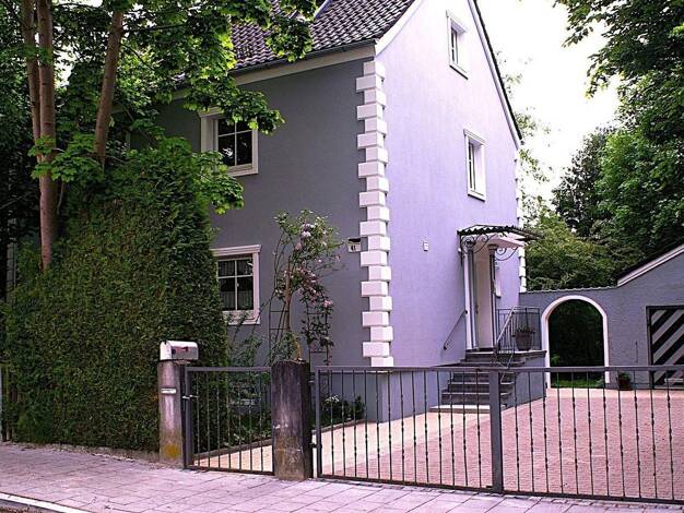 Einfamilienhaus zum Kauf provisionsfrei 210.000 € 4 Zimmer 130 m² 762 m² Grundstück West Rosenheim (Innenstadt) 83022