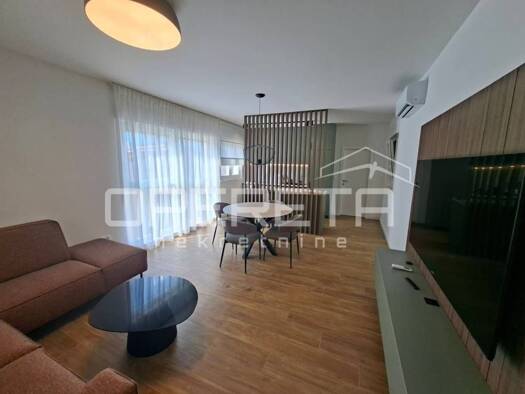 Wohnung zur Miete 1.500 € 3 Zimmer 60 m² 2. Geschoss Podstrana