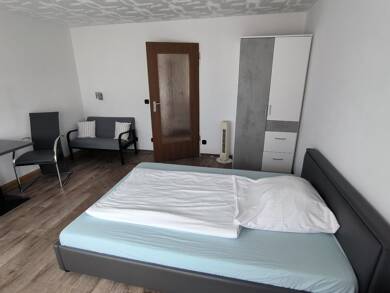 WG-Zimmer zur Miete Wohnen auf Zeit 1.250 € 35 m² frei ab 31.12.2025 Reußensteinstraße 0 Böblingen Böblingen 71032