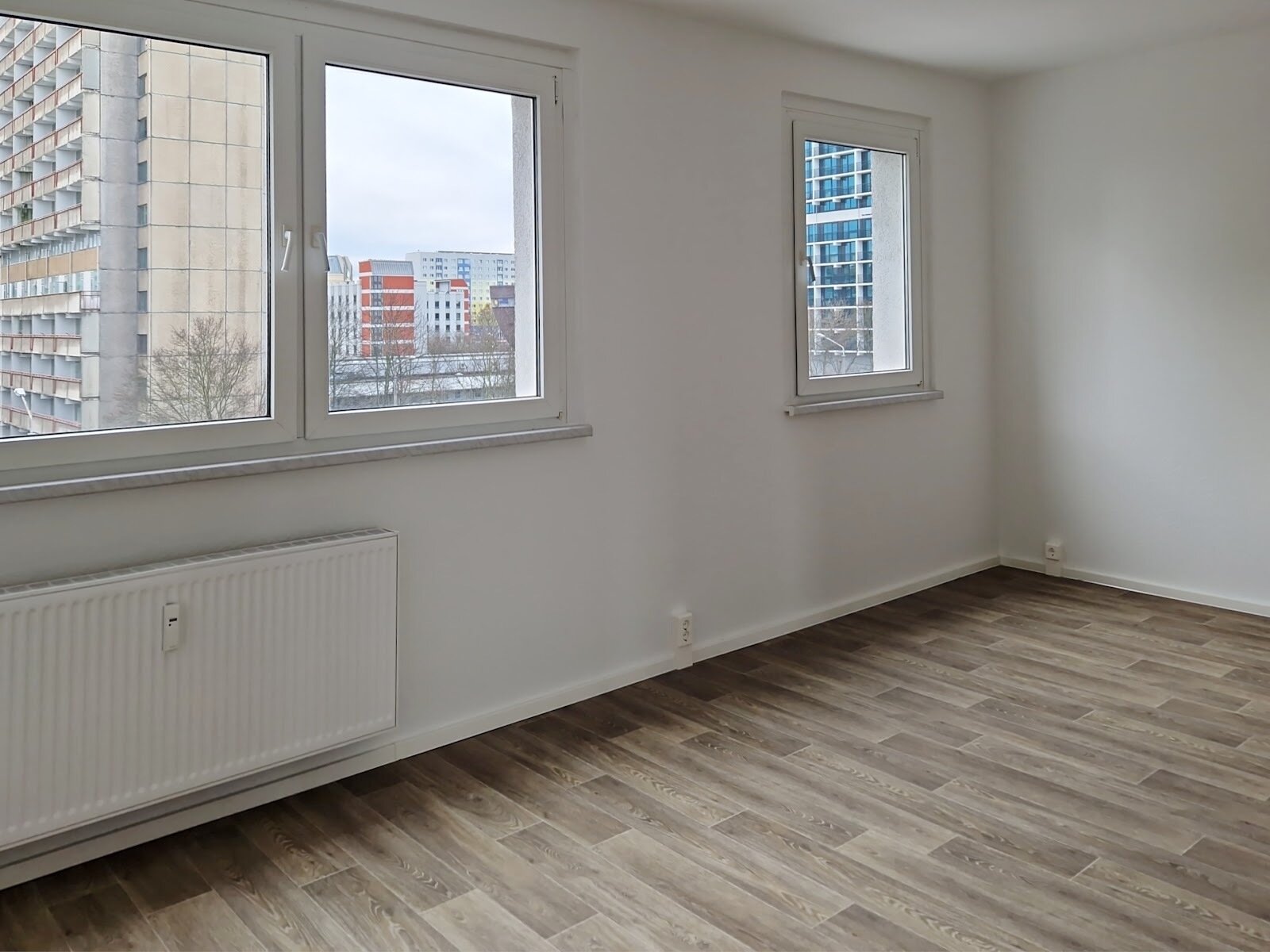 Wohnung zur Miete 403 € 4 Zimmer 70,4 m²<br/>Wohnfläche 8.<br/>Geschoss 01.03.2025<br/>Verfügbarkeit Albert-Einstein-Straße 28 Nördliche Neustadt Halle (Saale) 06122