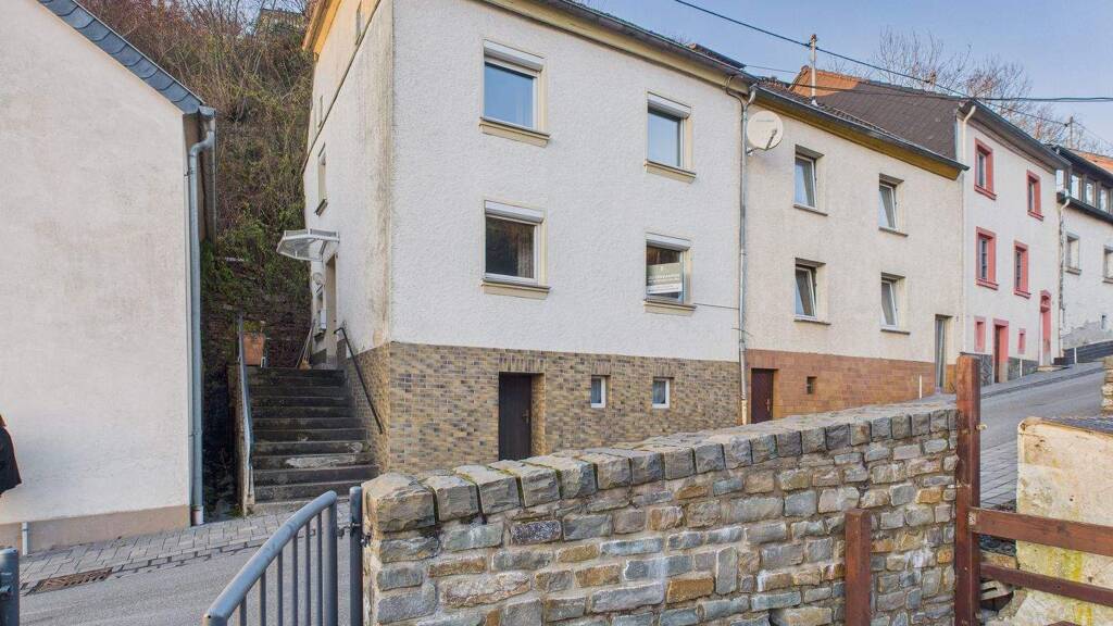 Haus zum Kauf 79.000 € 5 Zimmer 63 m² 480 m² Grundstück Dasburg 54689