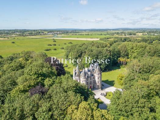 Schloss zum Kauf 2.940.000 € 20 Zimmer 1.250 m² 827.855 m² Grundstück Picauville 50360