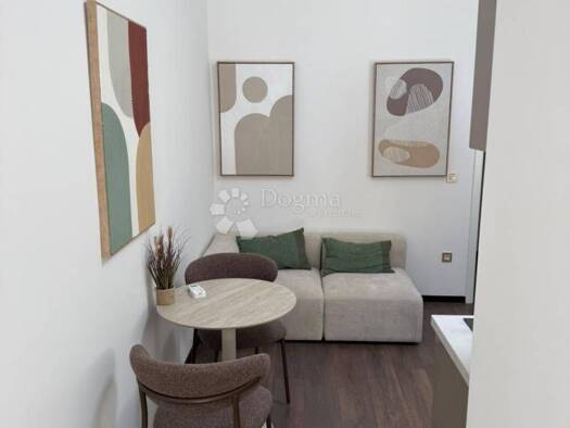 Wohnung zur Miete 700 € 2 Zimmer 26 m² Potok, Rijeka Potok