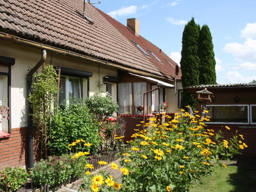 Doppelhaushälfte zum Kauf 88.000 € 4 Zimmer 85 m² 2.000 m² Grundstück Goddin Ivenack 17153