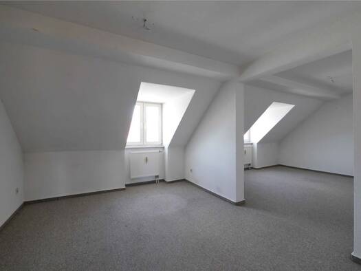 Wohnung zur Miete 315 € 2 Zimmer 55 m² 3. Geschoss frei ab sofort Fr.-Ebert-Str. 62 Leuna 06237