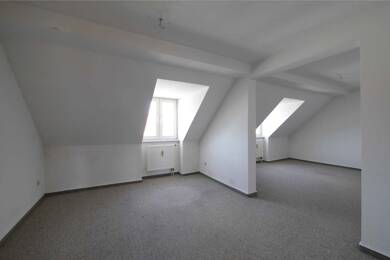 Wohnung zur Miete 315 € 2 Zimmer 55 m² 3. Geschoss frei ab sofort Fr.-Ebert-Str. 62 Leuna Leuna 06237