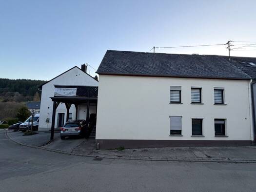 Reihenendhaus zum Kauf 5 Zimmer 143 m² 205 m² Grundstück Kasel 54317