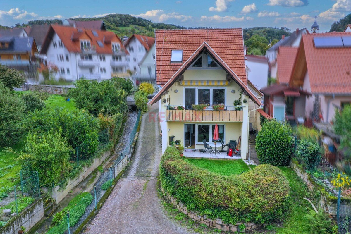 Mehrfamilienhaus zum Kauf 979.000 € 8 Zimmer 241 m²<br/>Wohnfläche 588 m²<br/>Grundstück Lützelsachsen Weinheim / Lützelsachsen 69469