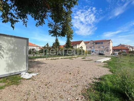 Land-/Forstwirtschaft zur Miete 1.000 € Sinj