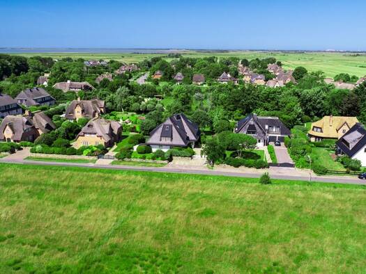 Haus zum Kauf 2.690.000 € 5 Zimmer 180 m² 1.282 m² Grundstück frei ab sofort Archsum Sylt 25980