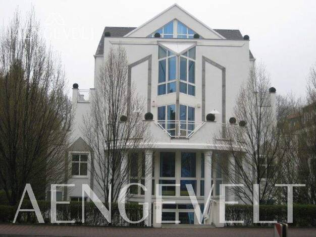 Bürofläche zur Miete 416 m² Bürofläche teilbar ab 100 m² Bad Homburg Bad Homburg v d Höhe 61348