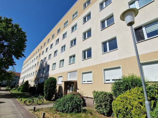Wohnung zur Miete 349 € 3 Zimmer 56,8 m² 2. Geschoss Bernhard-Kellermann-Str. 19 Leipziger Str. Magdeburg 39120
