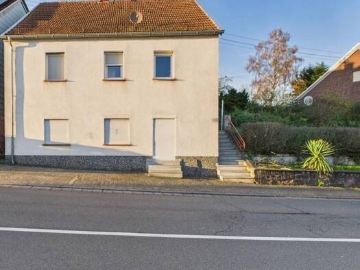 Einfamilienhaus zum Kauf 185.000 € 4,5 Zimmer 102 m² 677 m² Grundstück Wemmetsweiler Merchweiler 66589