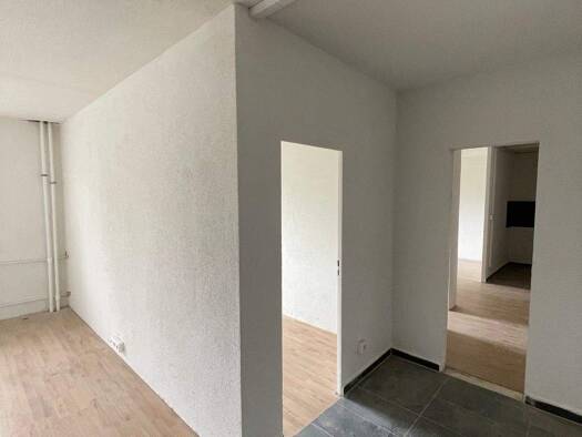 Wohnung zur Miete 1.045 € 7 Zimmer 130,5 m² 2. Geschoss frei ab sofort Hohes Gebirge 24 Neustädtel Schneeberg 08289