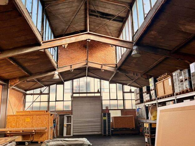 Lagerhalle zur Miete 5,50 € 1.084 m² Lagerfläche teilbar ab 535 m² Fellbach 70736