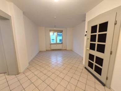 Wohnung zur Miete 720 € 5 Zimmer 115 m² 1. Geschoss frei ab sofort Schafbrücke Saarbrücken 66121