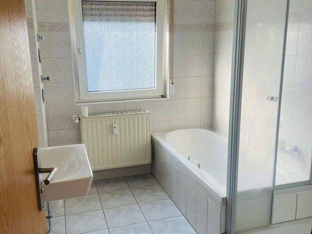 Wohnung zur Miete 980 € 4 Zimmer 90 m² 1. Geschoss Niederissigheim Bruchköbel 63486